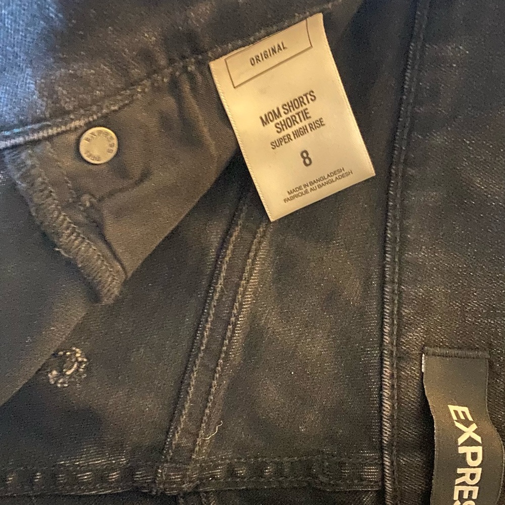 Express - Black Super High Waisted Double Rolled Mom Jean Short - Picture 6 of 6